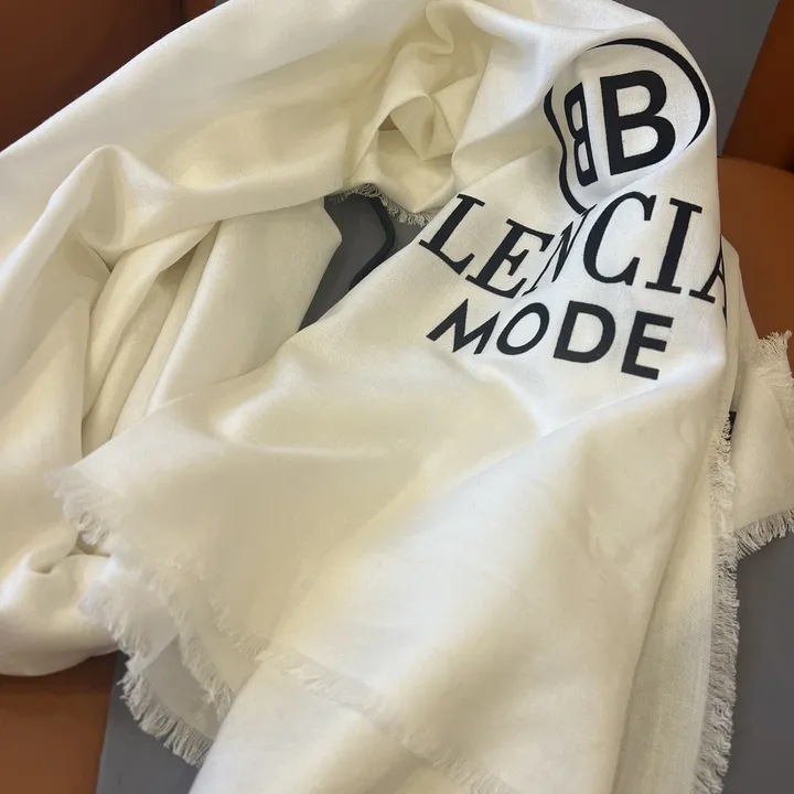 スーパーコピー セリーヌ マフラー