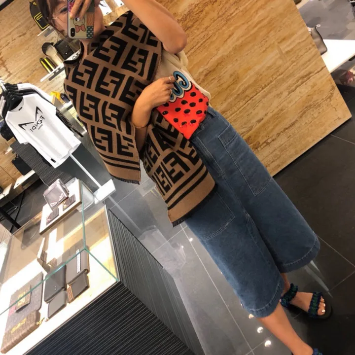 スーパーコピー フェンディ マフラー