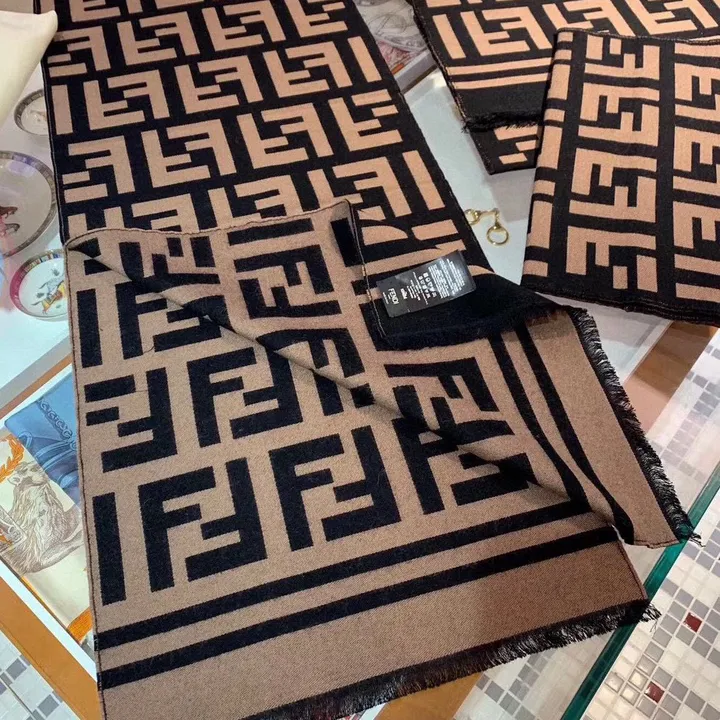 スーパーコピー フェンディ マフラー