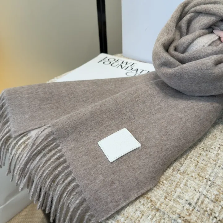 スーパーコピー ロエベ マフラー