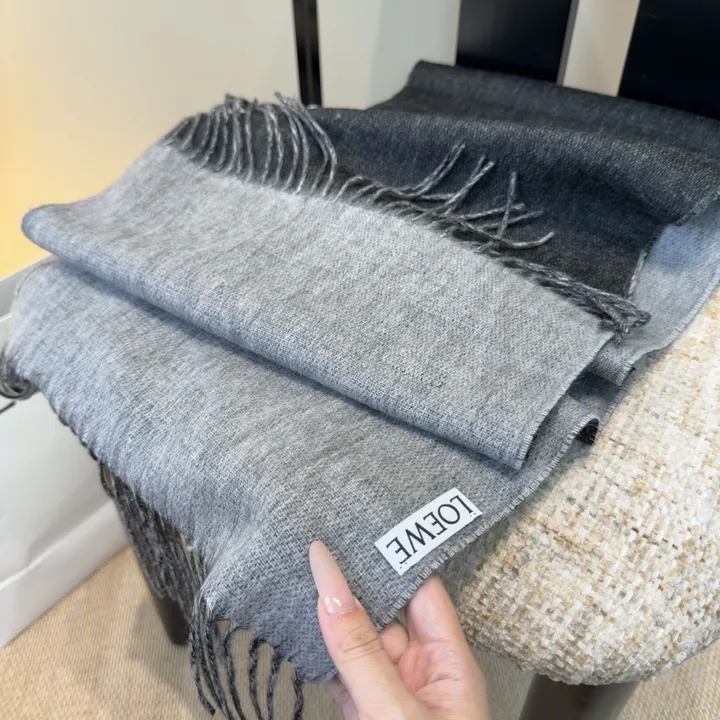 スーパーコピー ロエベ マフラー