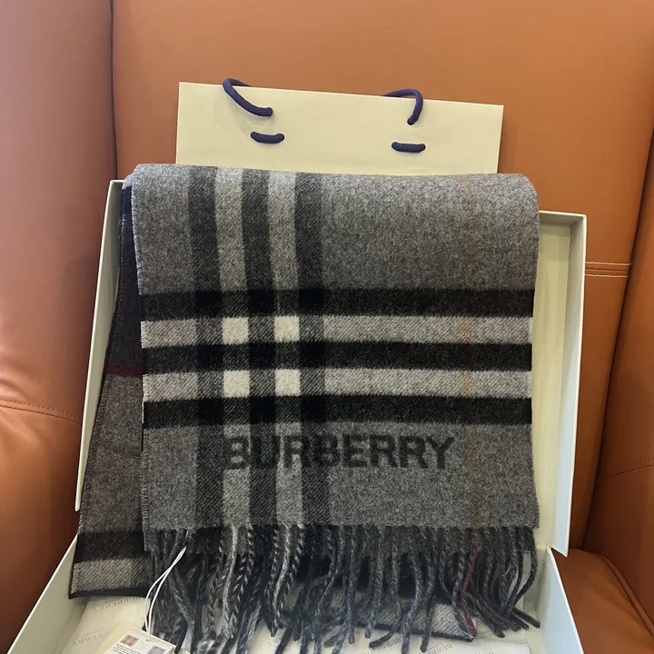 スーパーコピー バーバリー ス マフラー