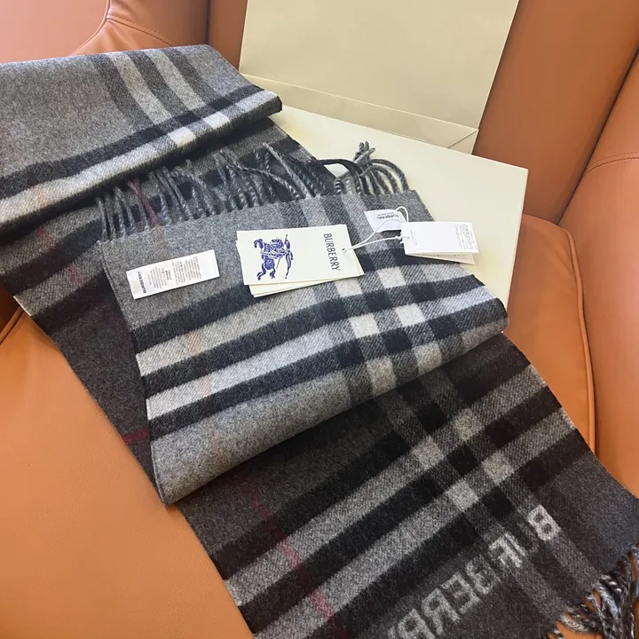 スーパーコピー バーバリー ス マフラー