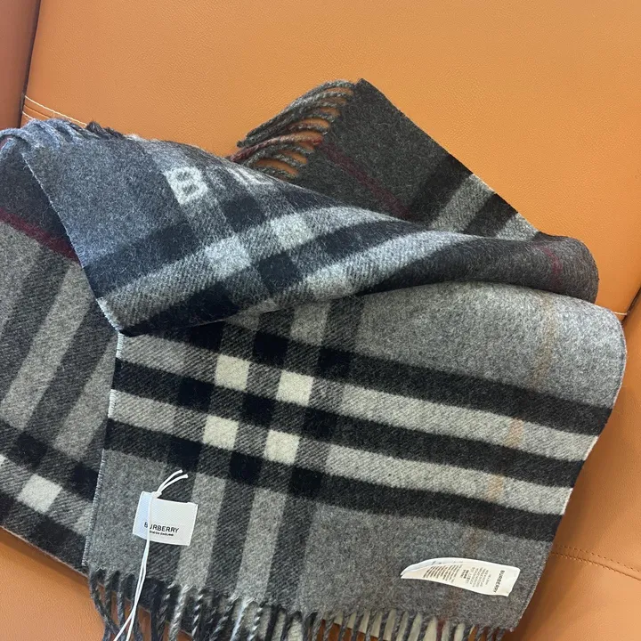 スーパーコピー バーバリー ス マフラー