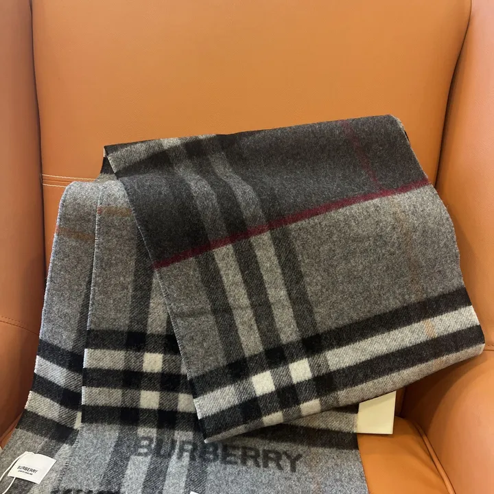 スーパーコピー バーバリー ス マフラー