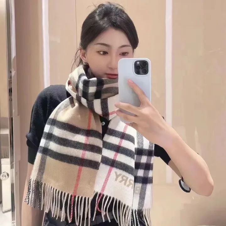 スーパーコピー バーバリー ス マフラー