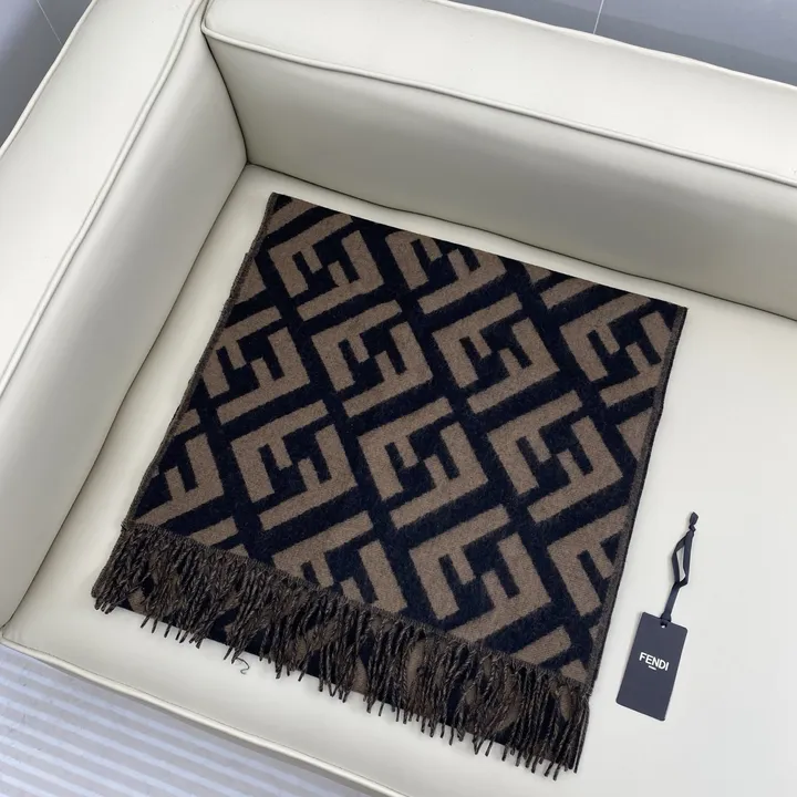 スーパーコピー フェンディ マフラー