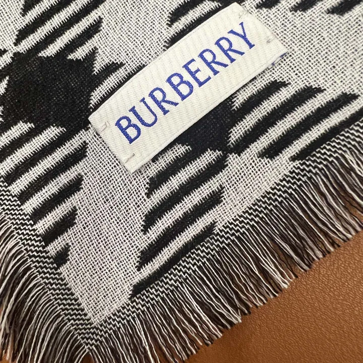 スーパーコピー バーバリー ス マフラー