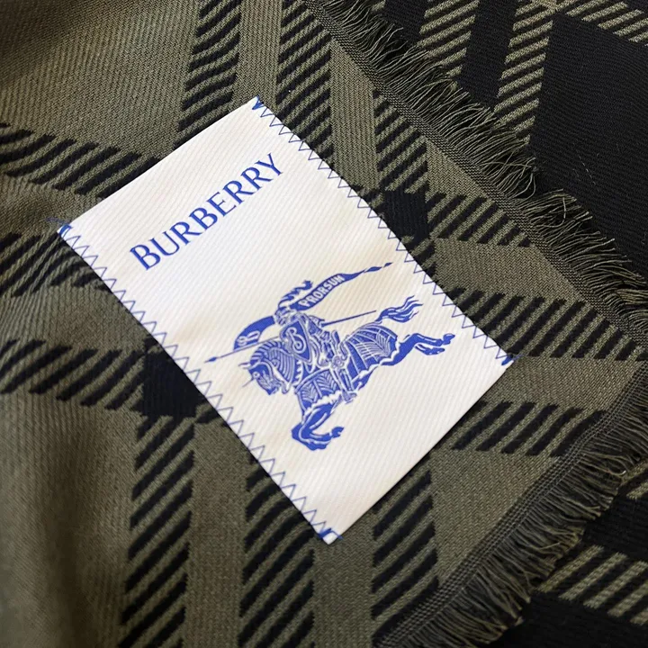 スーパーコピー バーバリー ス マフラー