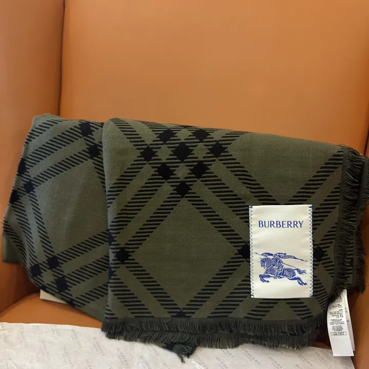 スーパーコピー バーバリー ス マフラー