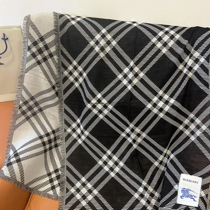 スーパーコピー バーバリー ス マフラー