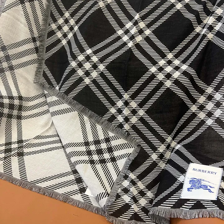 スーパーコピー バーバリー ス マフラー