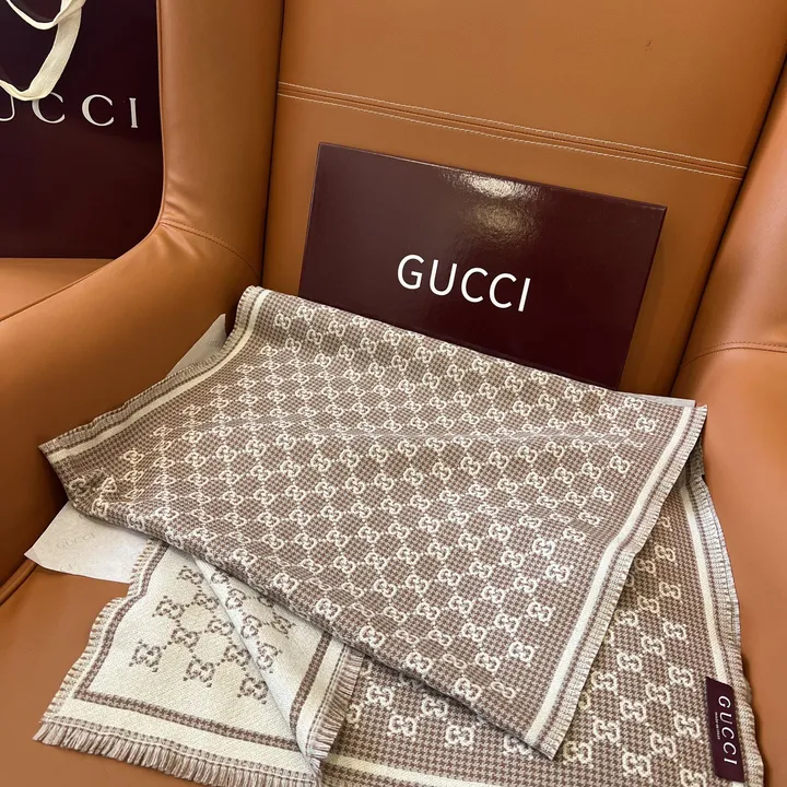 スーパーコピー グッチ マフラー