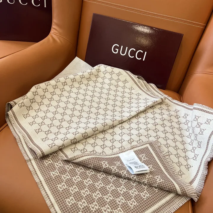 スーパーコピー グッチ マフラー