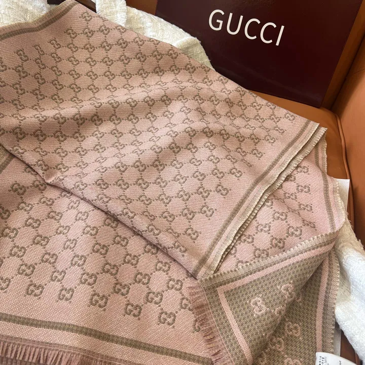 スーパーコピー グッチ マフラー