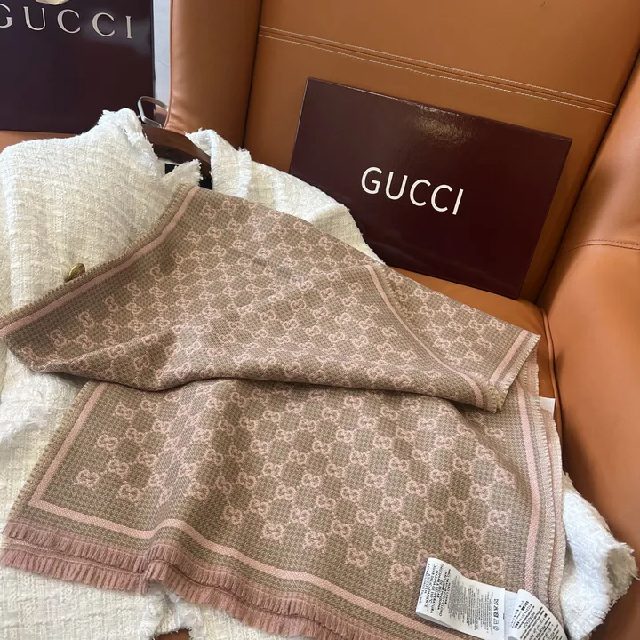 スーパーコピー グッチ マフラー