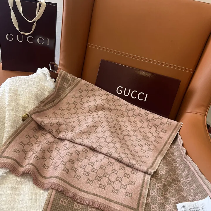 スーパーコピー グッチ マフラー