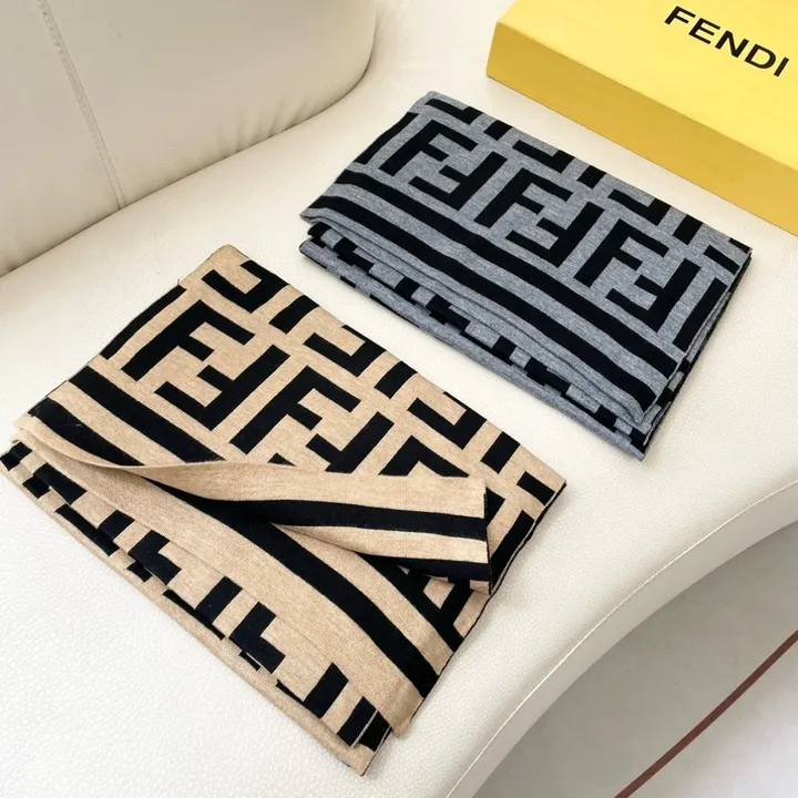 スーパーコピー フェンディ マフラー