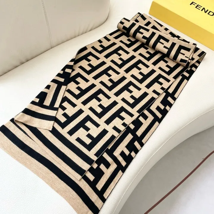 スーパーコピー フェンディ マフラー