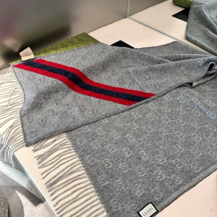 スーパーコピー グッチ マフラー