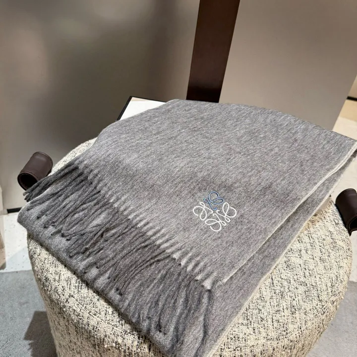 スーパーコピー ロエベ マフラー