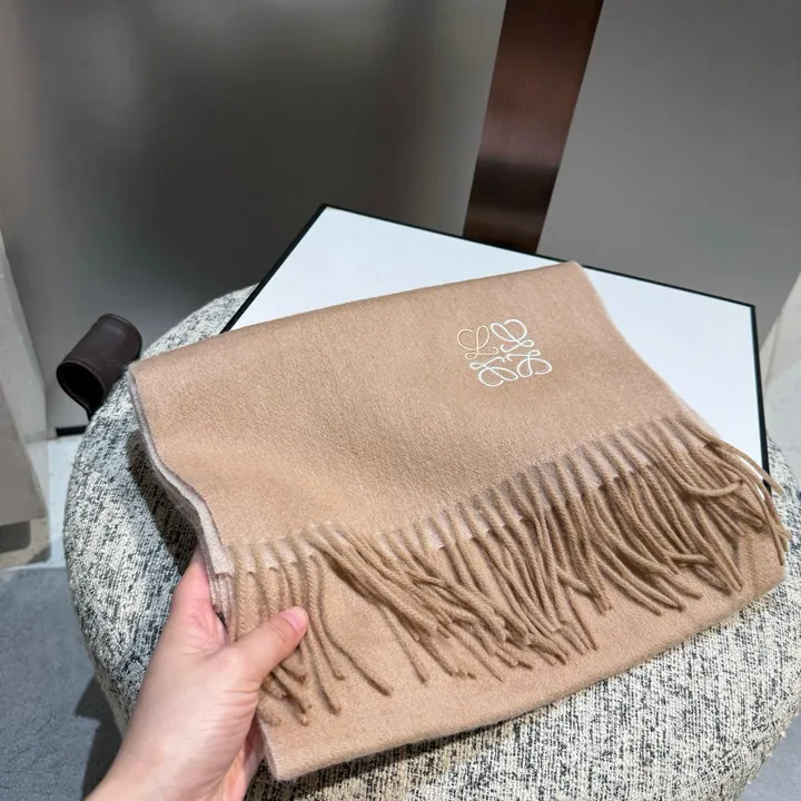 スーパーコピー ロエベ マフラー