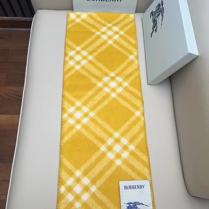 スーパーコピー バーバリー ス マフラー