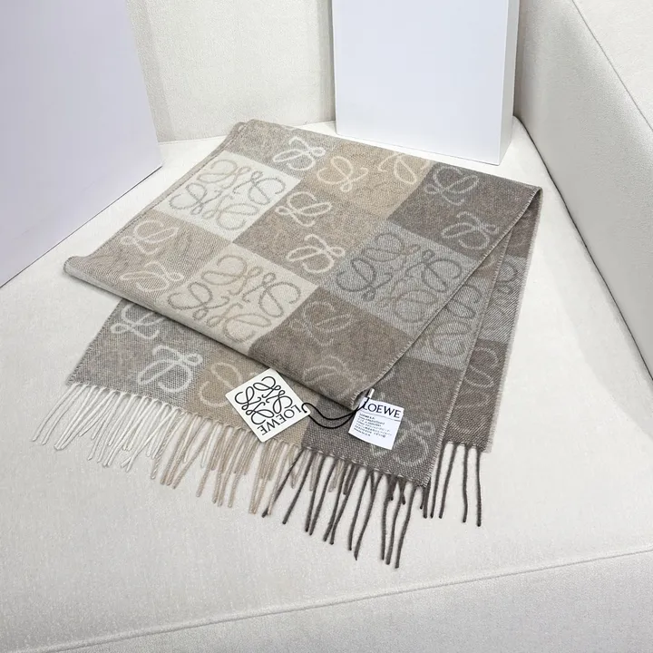 スーパーコピー ロエベ マフラー