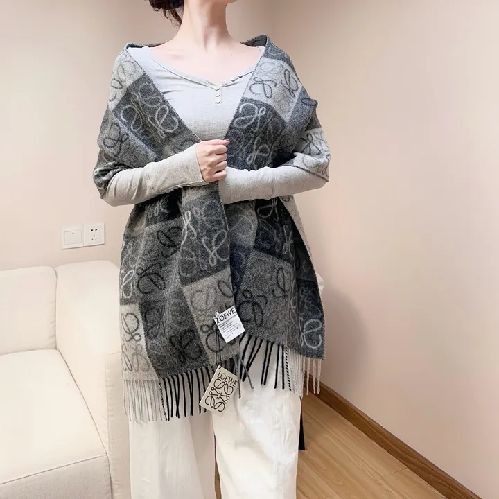 スーパーコピー ロエベ マフラー