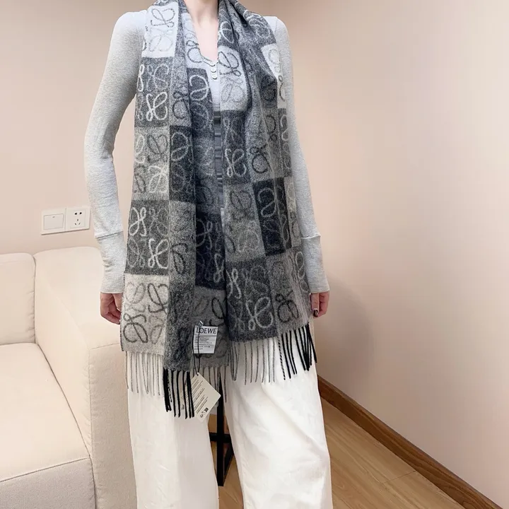 スーパーコピー ロエベ マフラー