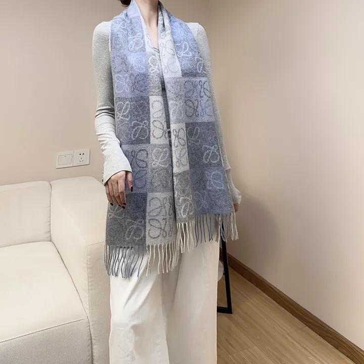 スーパーコピー ロエベ マフラー