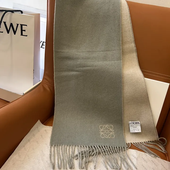 スーパーコピー ロエベ マフラー