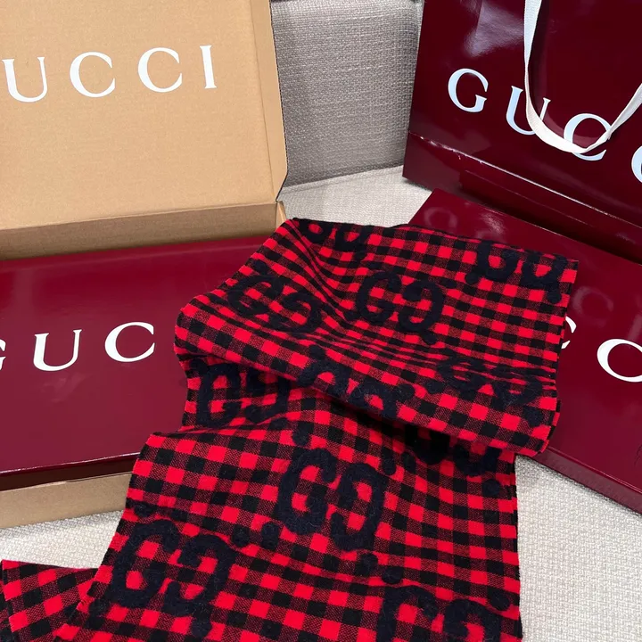 スーパーコピー グッチ マフラー