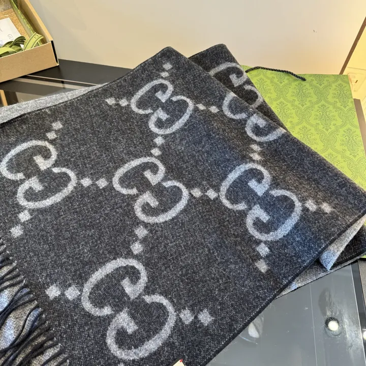 スーパーコピー グッチ マフラー