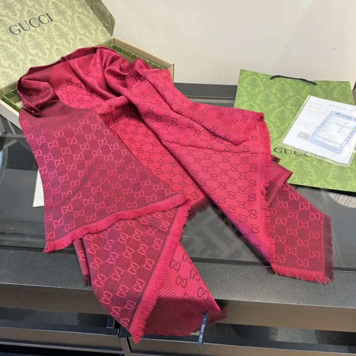 スーパーコピー グッチ マフラー