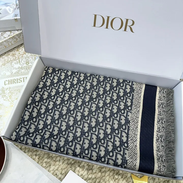 スーパーコピー ディオール マフラー