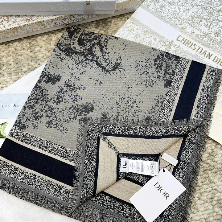 スーパーコピー ディオール マフラー