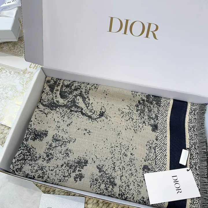 スーパーコピー ディオール マフラー