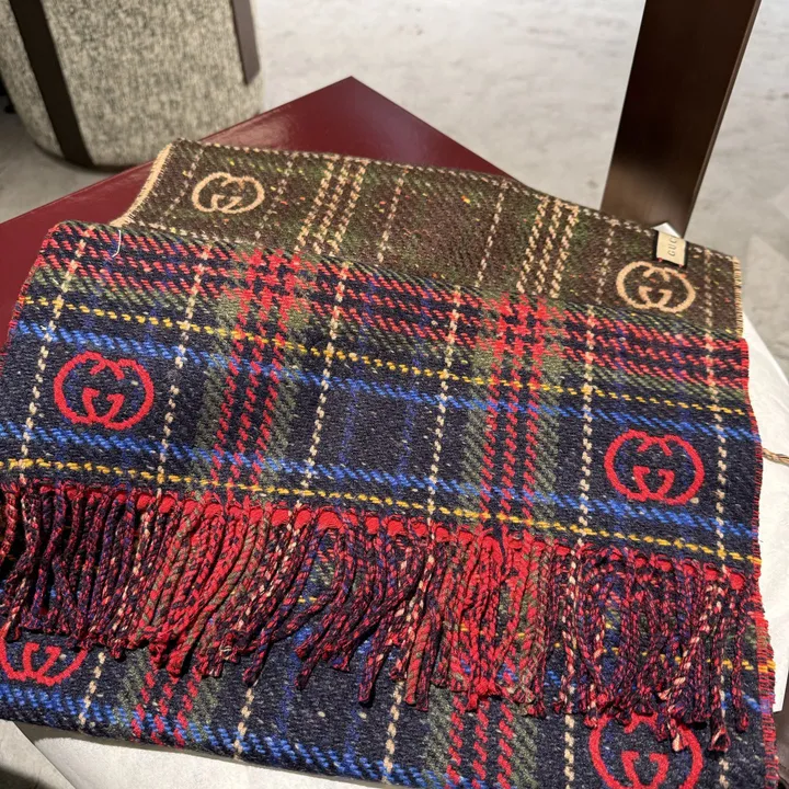 スーパーコピー グッチ マフラー