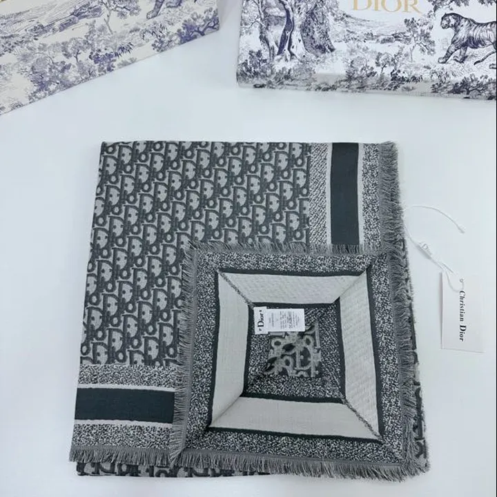 スーパーコピー ディオール マフラー