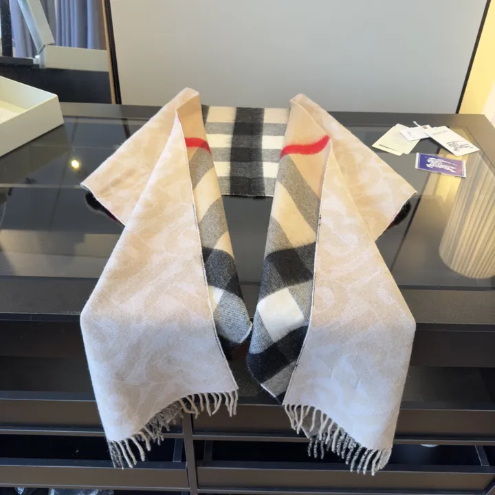 スーパーコピー バーバリー ス マフラー