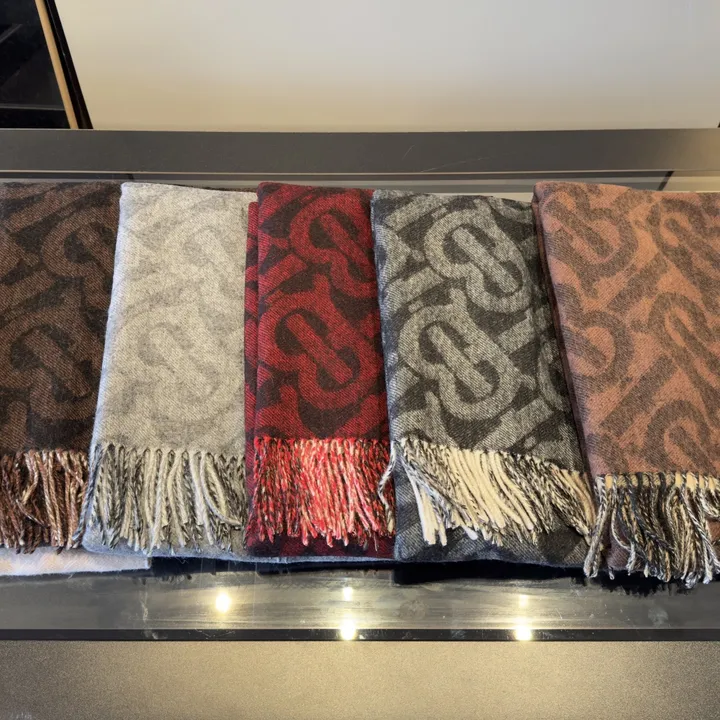 スーパーコピー バーバリー ス マフラー