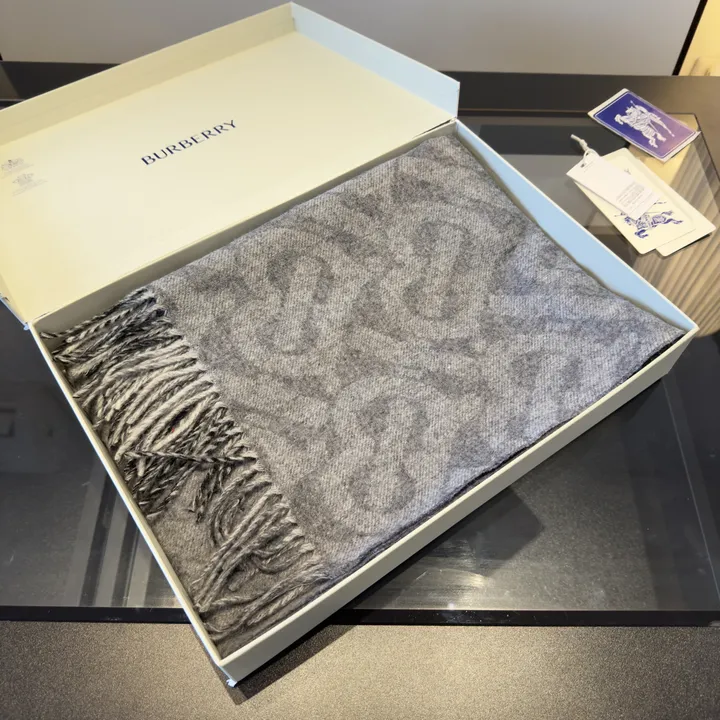 スーパーコピー バーバリー ス マフラー