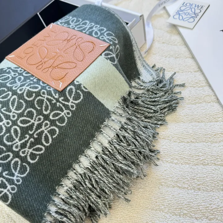 スーパーコピー ロエベ マフラー