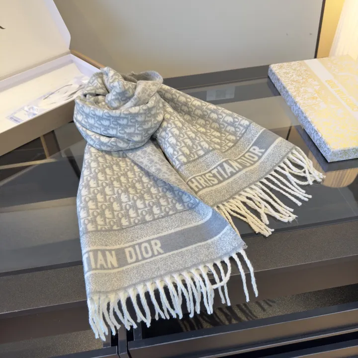 スーパーコピー ディオール マフラー