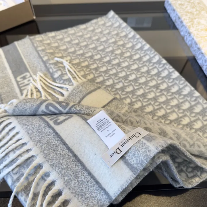 スーパーコピー ディオール マフラー