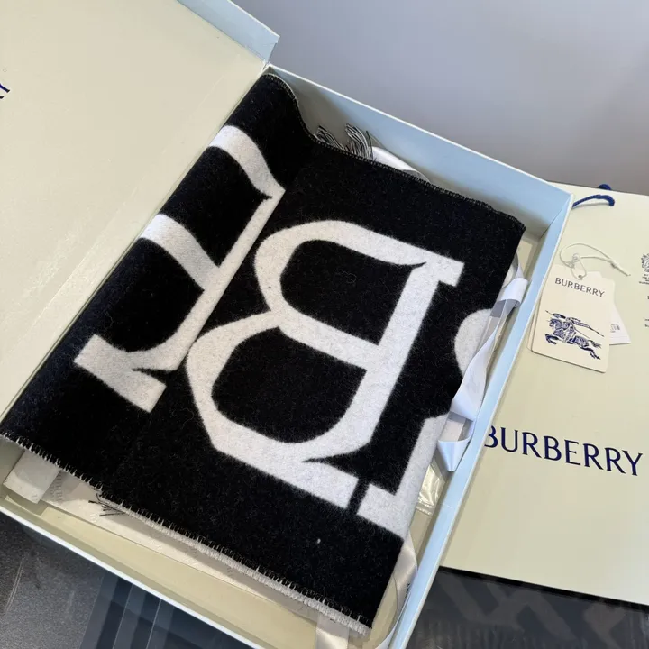 スーパーコピー バーバリー ス マフラー