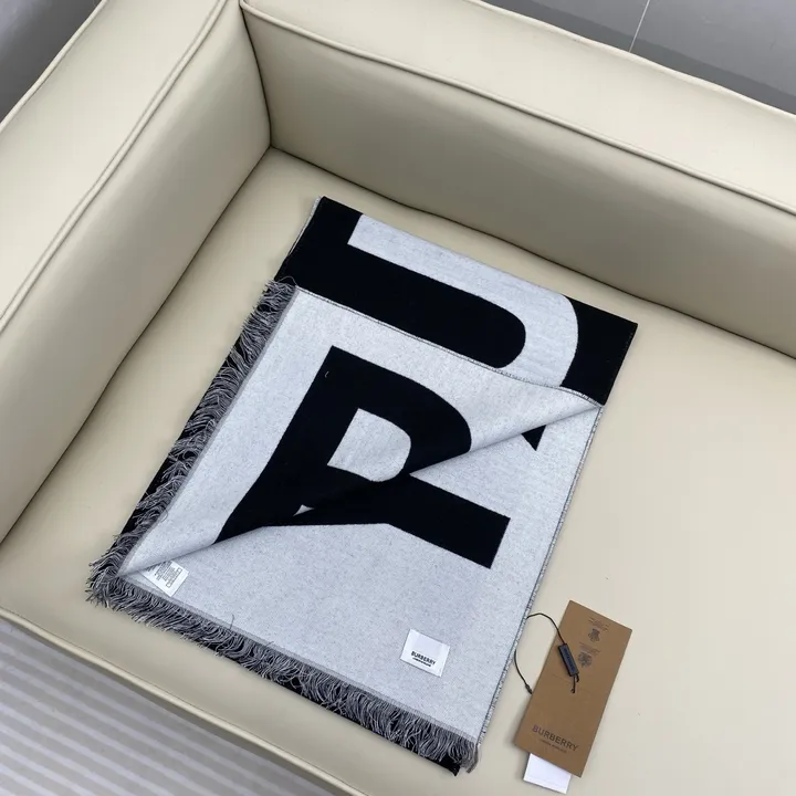 スーパーコピー バーバリー ス マフラー