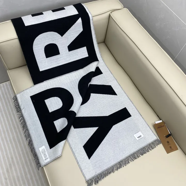 スーパーコピー バーバリー ス マフラー