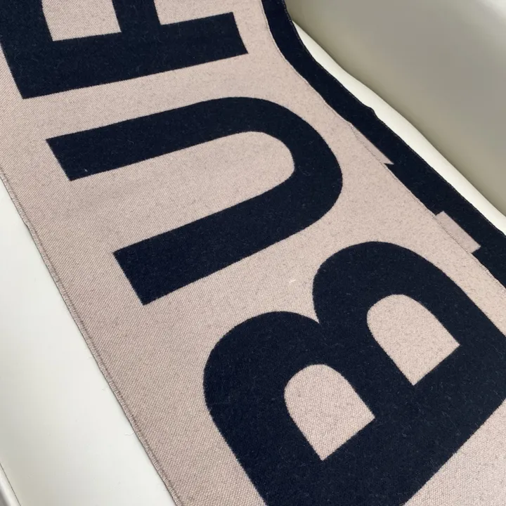 スーパーコピー バーバリー ス マフラー